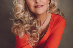 Dot-3004212175 luxury makeover portrait