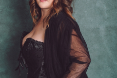 Lindsey-K-220921-10x7-13 luxury makeover portrait
