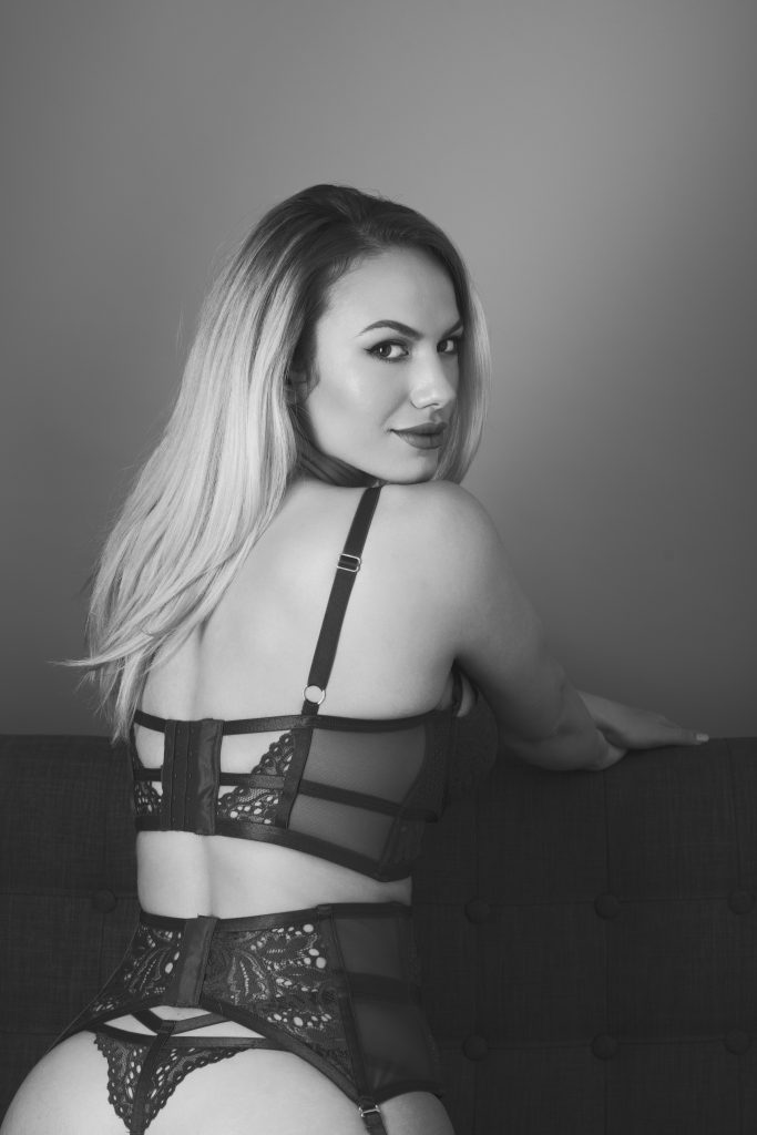 What to wear for a boudoir photoshoot