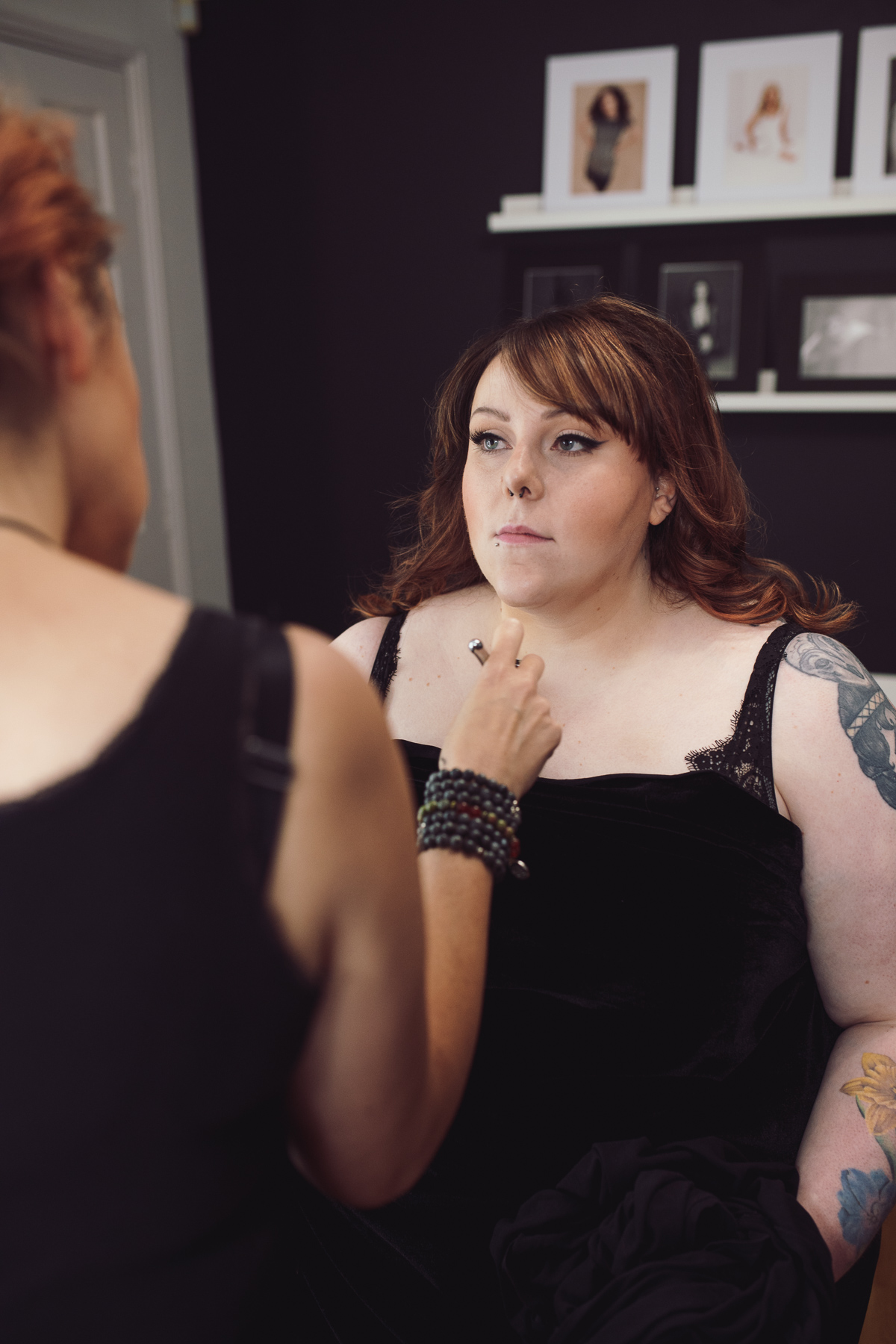 luxury portrait photography specialising in women's portraiture. Luxury portrait photographer in Worcester, Birmingham, Gloucester, Hereford, Warwick, Shropshire, Stafford. Magazine style portraits in Birmingham. Boudoir photography in Birmingham.